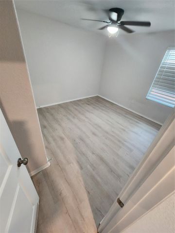 18419 Cobalt Cove Ln, Hockley, TX 77447