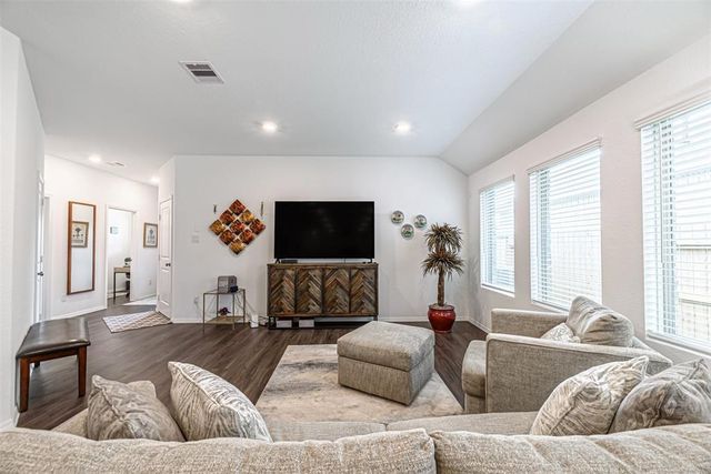 18419 Cobalt Cove Ln, Hockley, TX 77447