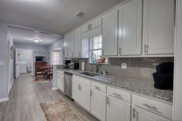 513 Cody Lane, Mcdonough, GA 30252