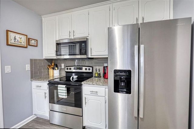 513 Cody Lane, Mcdonough, GA 30252