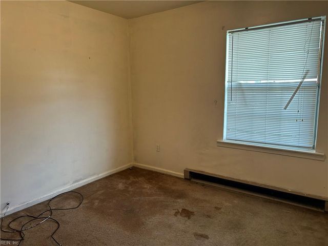 4114 Roanoke AVE, Newport News, VA 23607
