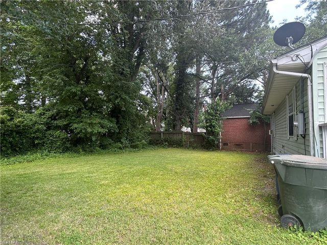 4114 Roanoke AVE, Newport News, VA 23607