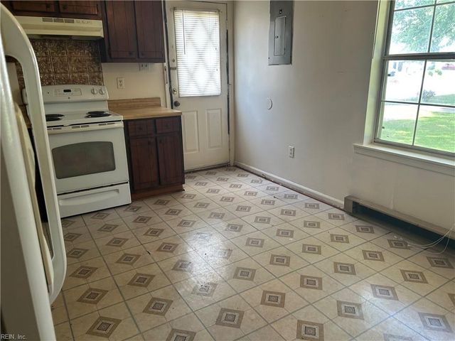 4114 Roanoke AVE, Newport News, VA 23607