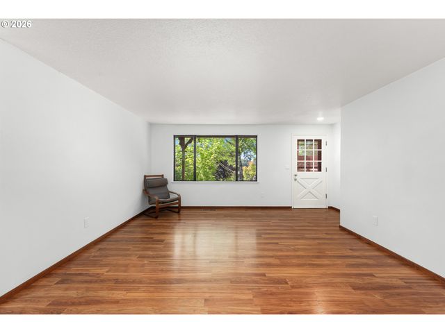 1627 Sw TROY St, Portland, OR 97219