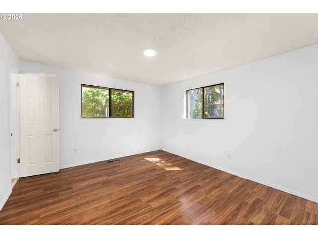 1627 Sw TROY St, Portland, OR 97219
