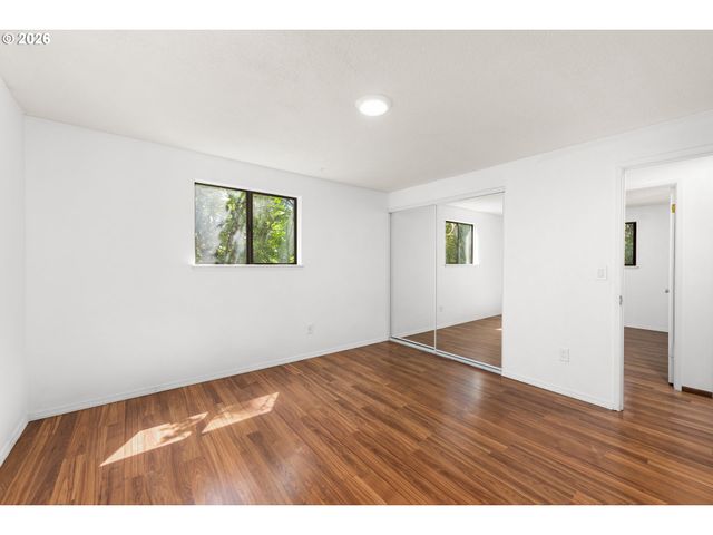 1627 Sw TROY St, Portland, OR 97219