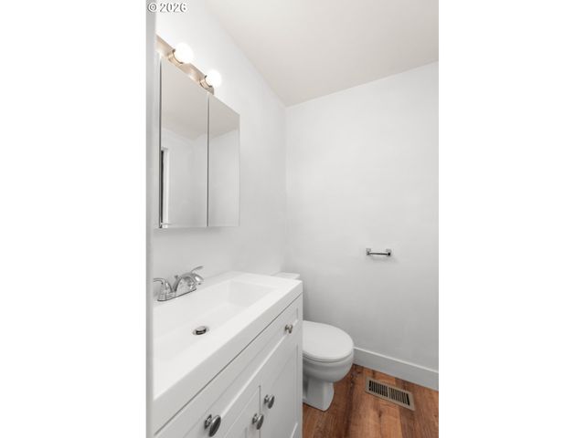 1627 Sw TROY St, Portland, OR 97219