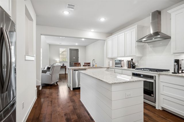 536 Ballustrade Drive, Irving, TX 75039