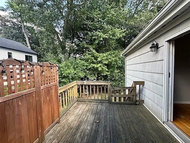 32 Coyne Rd 32, Newton, MA 02468