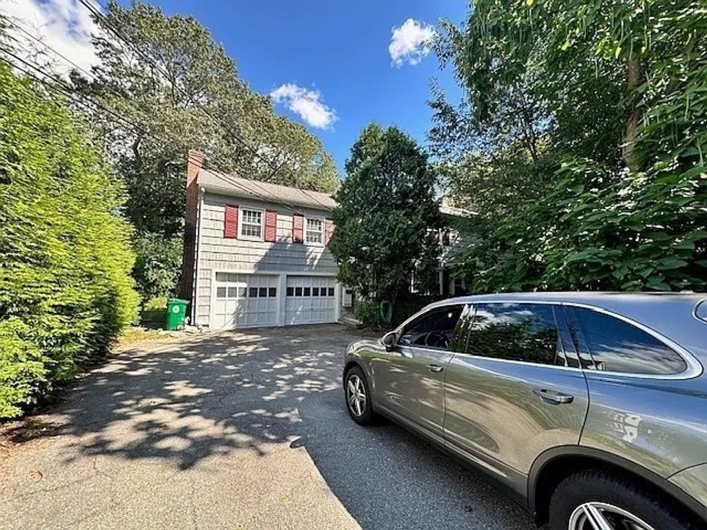 32 Coyne Rd 32, Newton, MA 02468