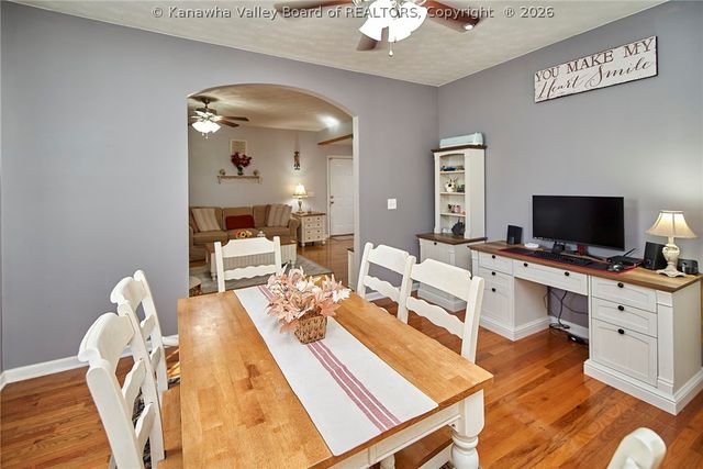 648 Overlook Drive, Hurricane, WV 25526