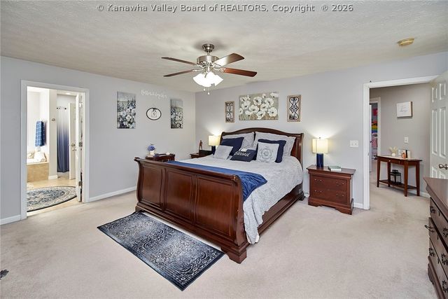 648 Overlook Drive, Hurricane, WV 25526