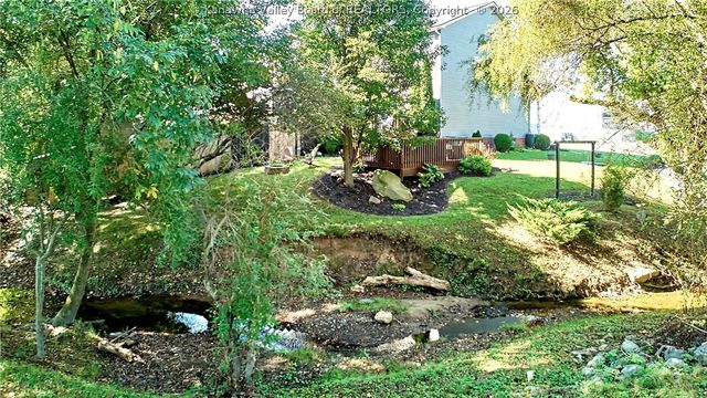 648 Overlook Drive, Hurricane, WV 25526