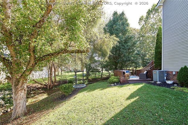 648 Overlook Drive, Hurricane, WV 25526