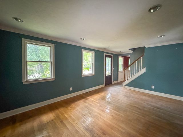 19 Montgomery Dr, Plymouth, MA 02360