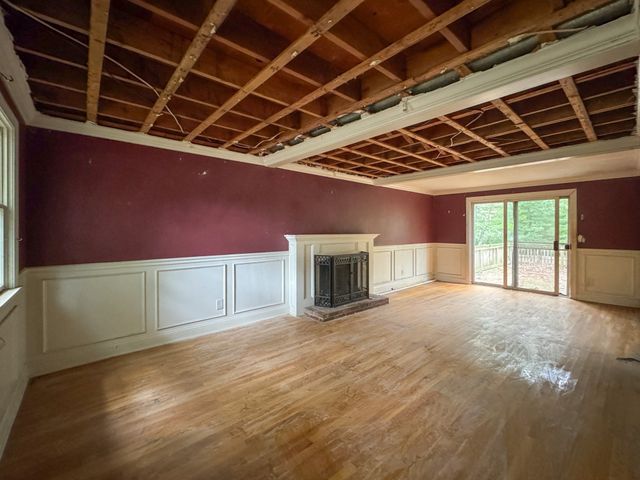 19 Montgomery Dr, Plymouth, MA 02360