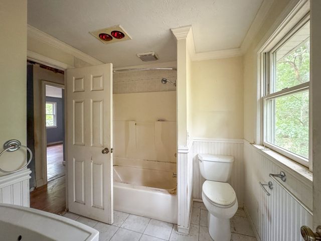 19 Montgomery Dr, Plymouth, MA 02360