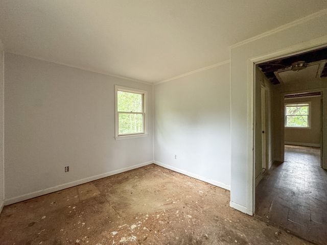 19 Montgomery Dr, Plymouth, MA 02360