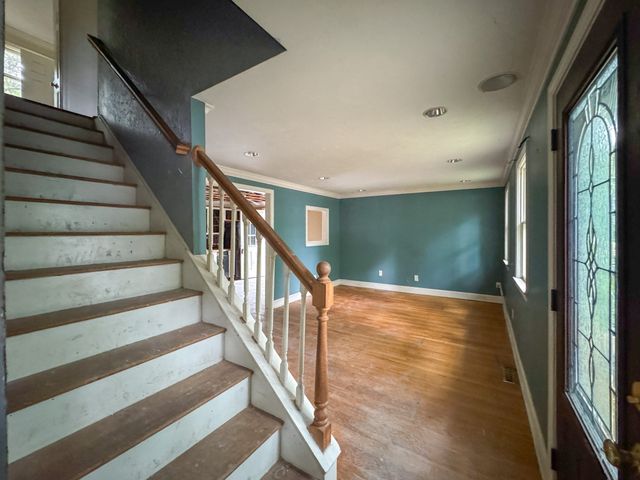 19 Montgomery Dr, Plymouth, MA 02360