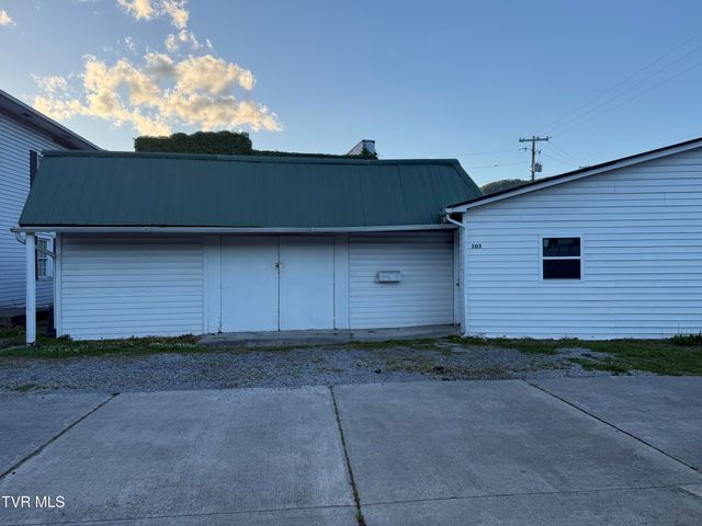 201 South 5th Street, Big Stone Gap, VA 24219