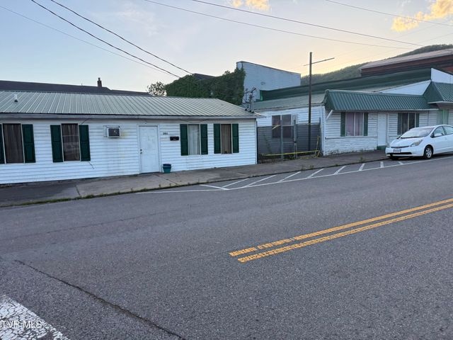 201 South 5th Street, Big Stone Gap, VA 24219