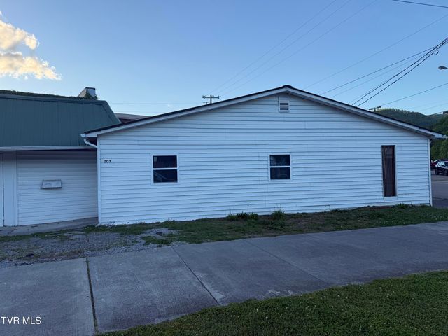 201 South 5th Street, Big Stone Gap, VA 24219