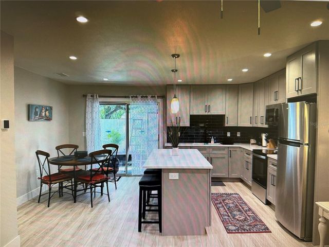 306 19TH ST. EAST, Bradenton, FL 34208