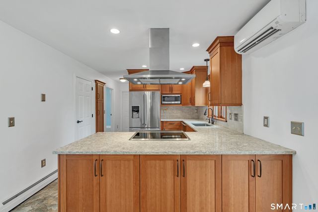 15 Shannon Lane, Groton, CT 06340
