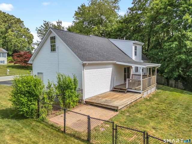 15 Shannon Lane, Groton, CT 06340