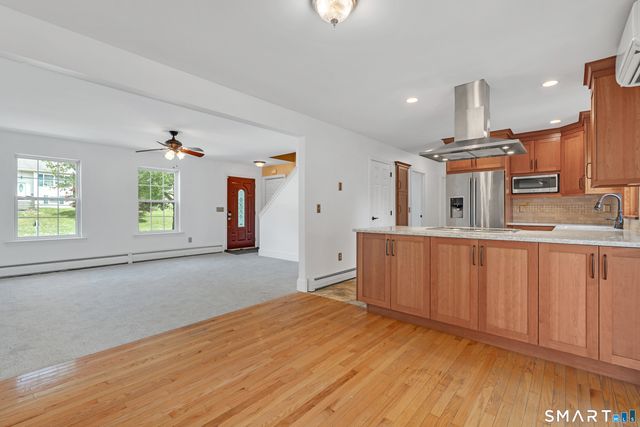 15 Shannon Lane, Groton, CT 06340