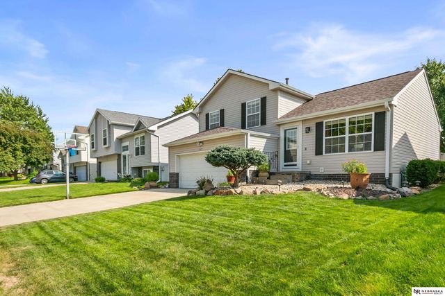 16617 Erskine Street, Omaha, NE 68116