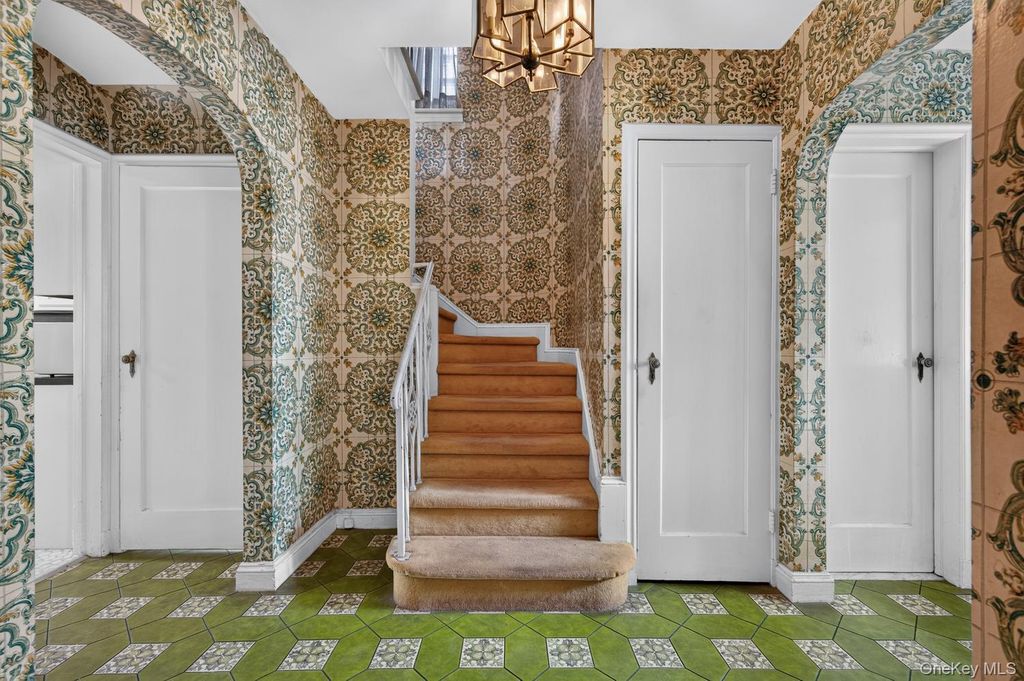 85-22 213th Street, Hollis Hills, NY 11427 — photo 4