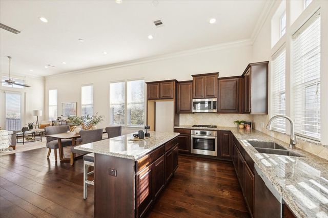 9682 Knight Road, Houston, TX 77045