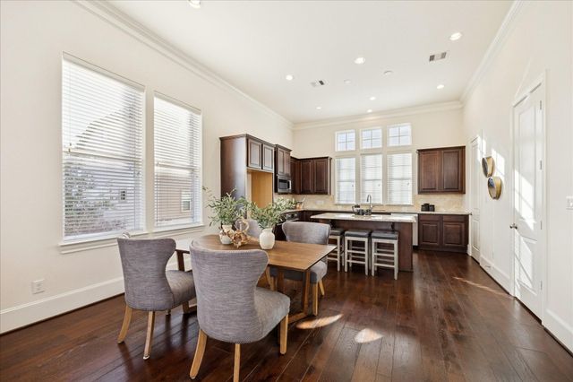 9682 Knight Road, Houston, TX 77045