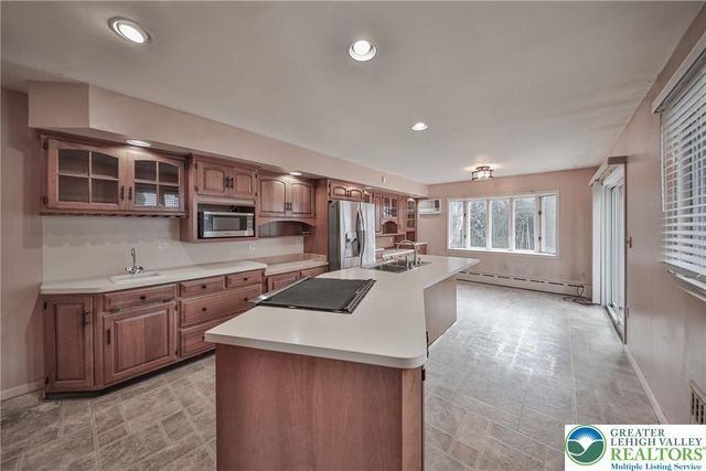 420 9th Street, Easton, PA 18042