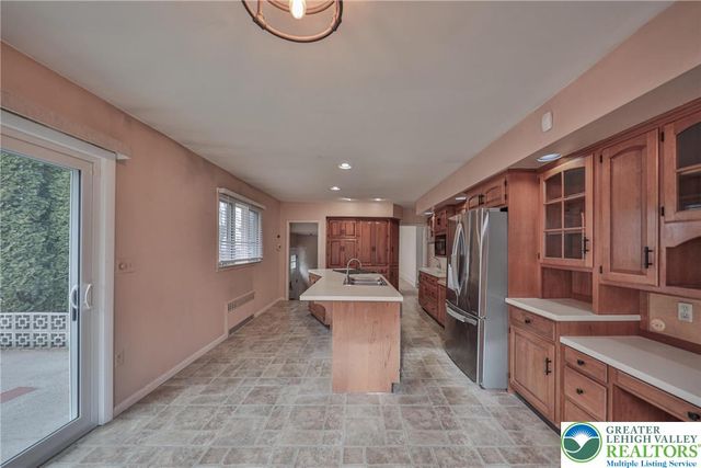 420 9th Street, Easton, PA 18042