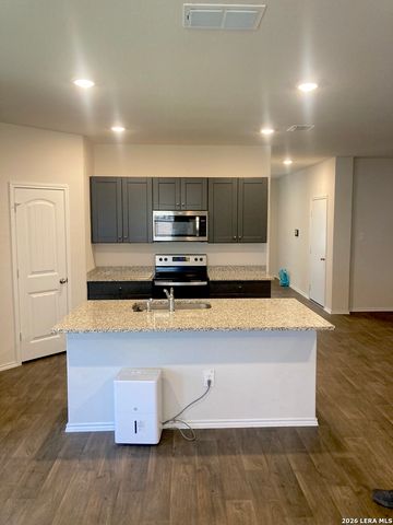 404 CHACO LOOP, Seguin, TX 78155
