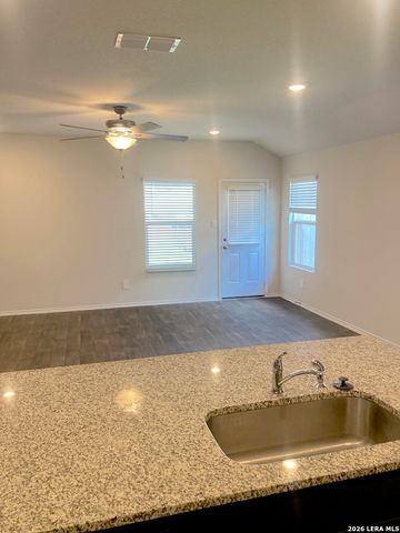 404 CHACO LOOP, Seguin, TX 78155
