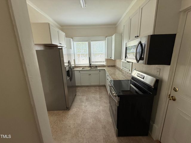 3902 W Wilson Street, Farmville, NC 27828