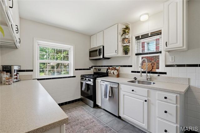 2906 Wingate Court, St Louis, MO 63119