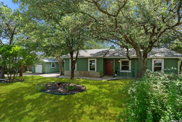 211 DOESKIN DR, Boerne, TX 78006