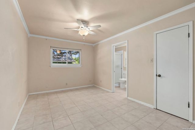 211 DOESKIN DR, Boerne, TX 78006