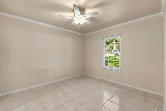 211 DOESKIN DR, Boerne, TX 78006