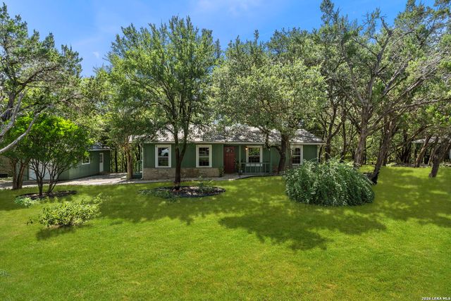 211 DOESKIN DR, Boerne, TX 78006