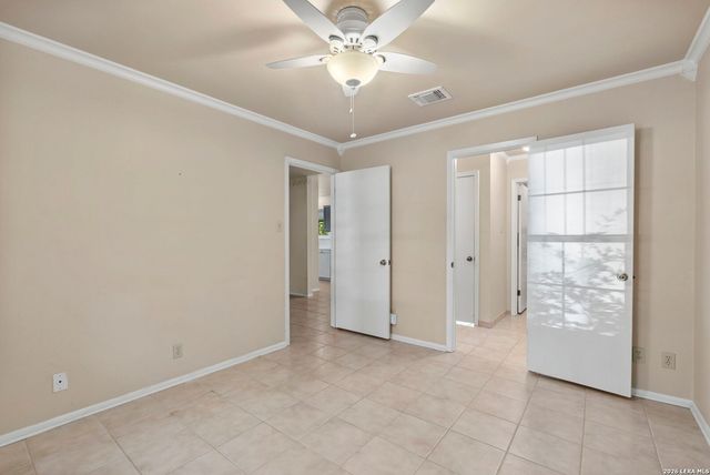 211 DOESKIN DR, Boerne, TX 78006
