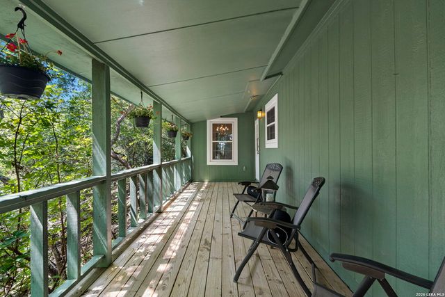 211 DOESKIN DR, Boerne, TX 78006