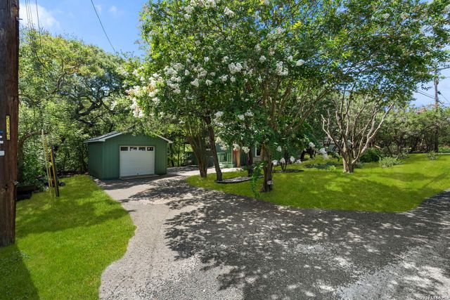 211 DOESKIN DR, Boerne, TX 78006