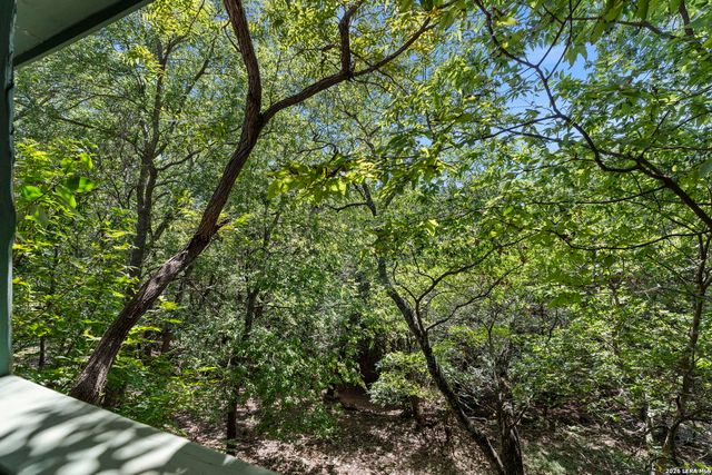 211 DOESKIN DR, Boerne, TX 78006