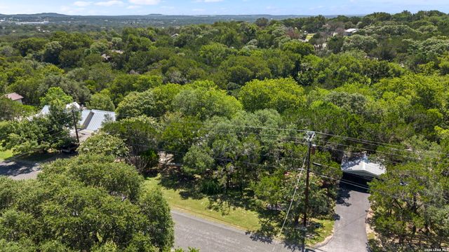 211 DOESKIN DR, Boerne, TX 78006