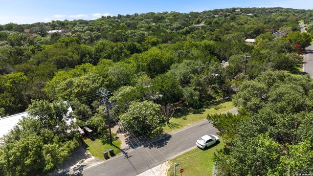 211 DOESKIN DR, Boerne, TX 78006